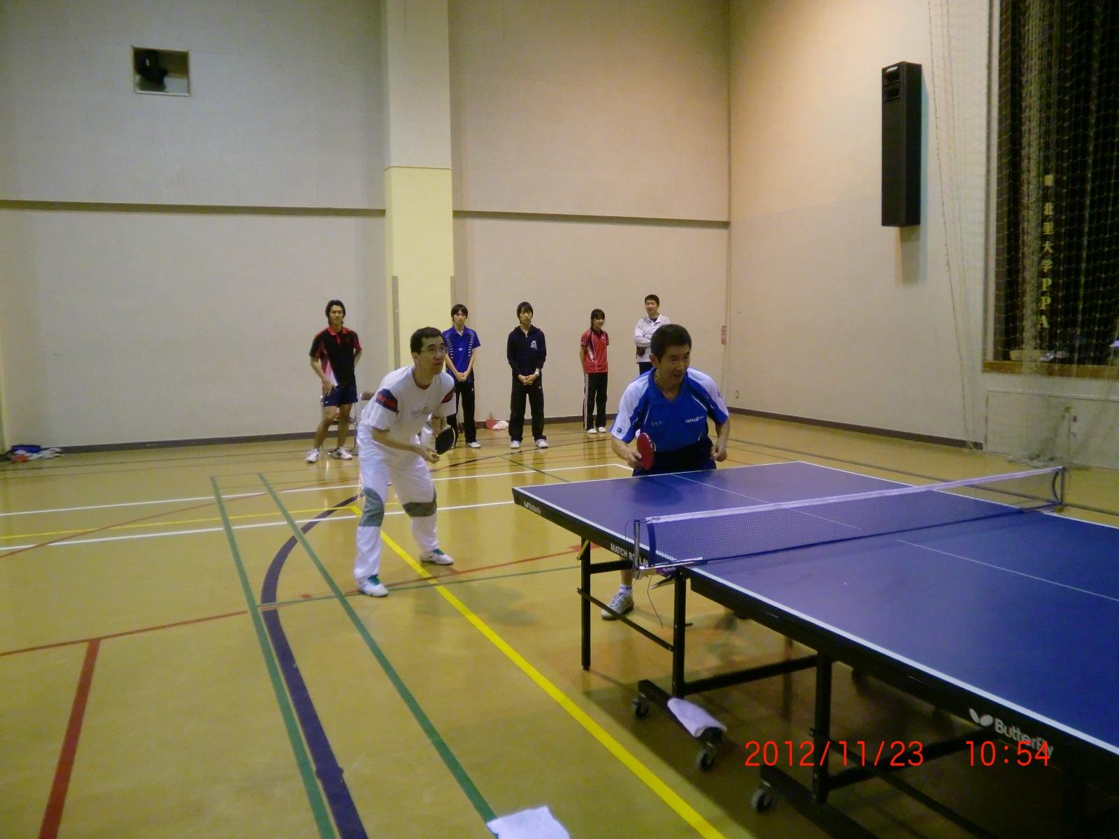 ����A����g