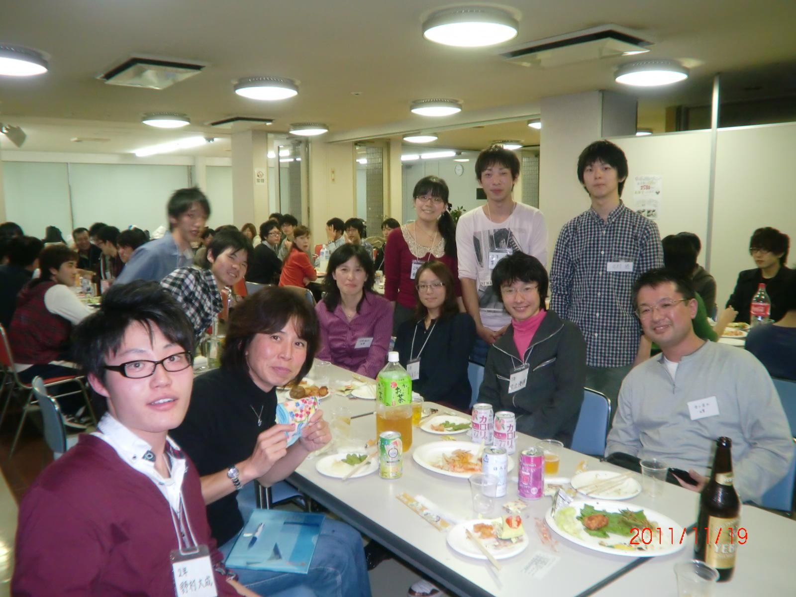 �a�e�[�u���̊F����ł��B�@