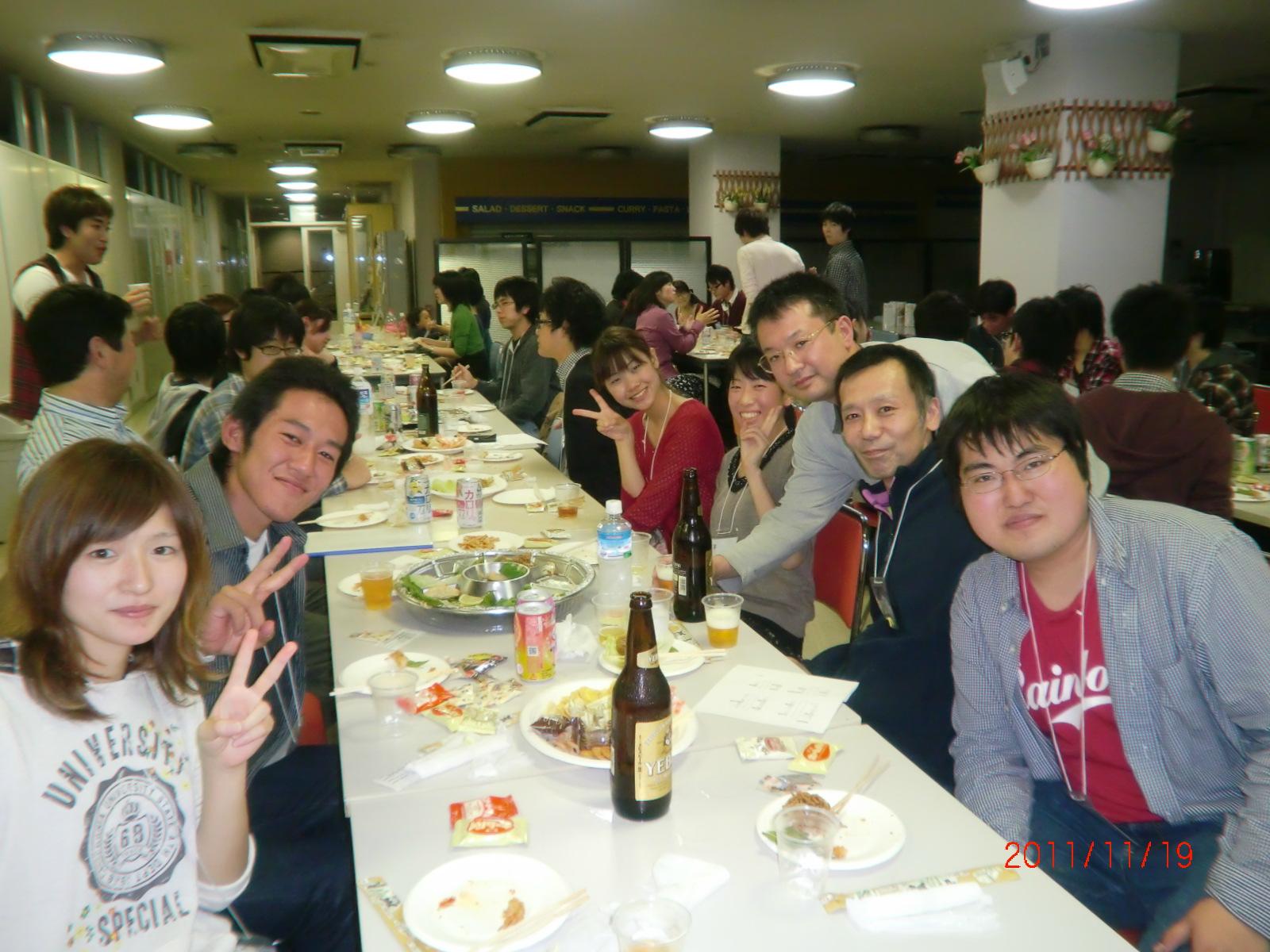 �b�e�[�u���̊F����ł��B�@